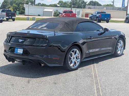 2021 Ford Mustang EcoBoost