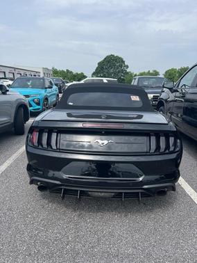 2021 Ford Mustang EcoBoost