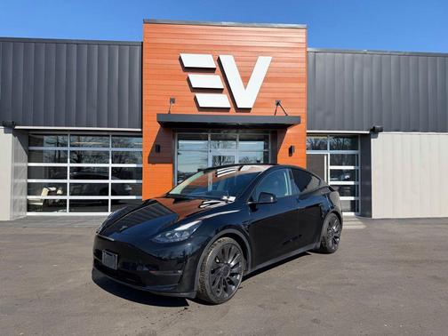 2023 Tesla Model Y Performance Dual Motor All-Wheel Drive