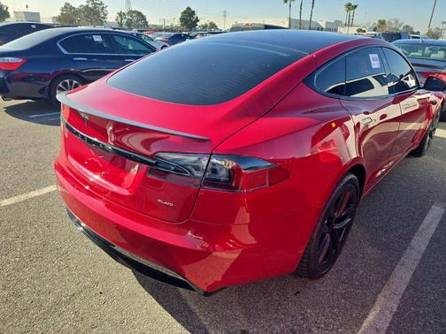 2021 Tesla Model S Plaid