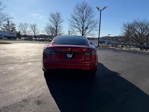 2021 Tesla Model S Plaid