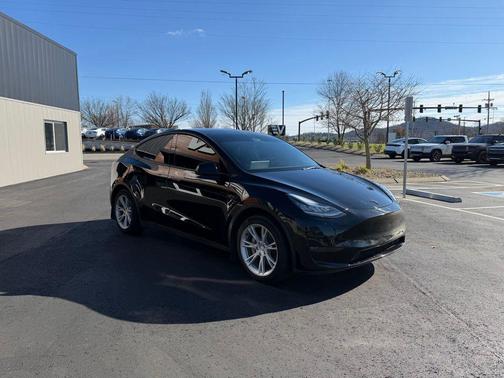 2023 Tesla Model Y Long Range Dual Motor All-Wheel Drive