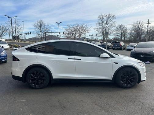 2022 Tesla Model X Plaid Tri Motor All-Wheel Drive