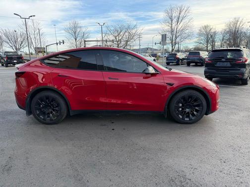 2022 Tesla Model Y Long Range Dual Motor All-Wheel Drive