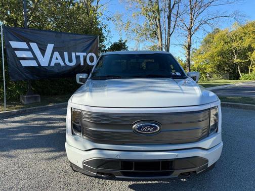 2023 Ford F-150 Lightning LARIAT