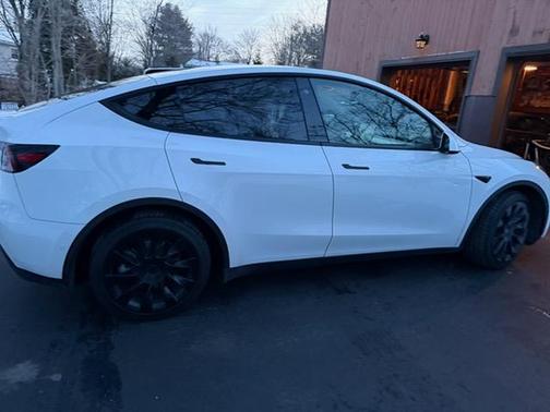 2021 Tesla Model Y Long Range Dual Motor All-Wheel Drive