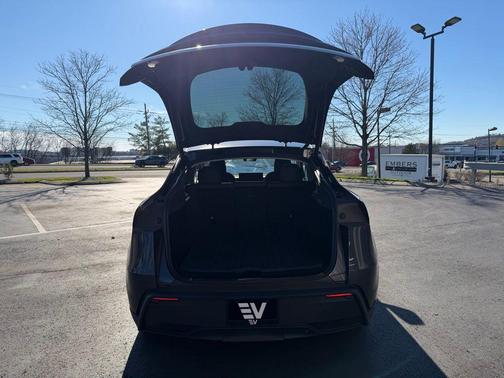 2026 Tesla Model Y Premium Rear-Wheel Drive