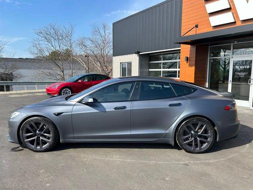 2021 Tesla Model S Plaid