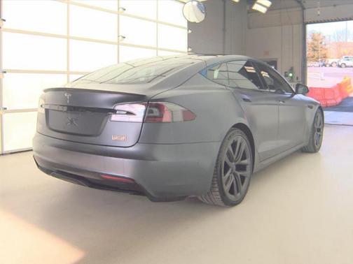 2021 Tesla Model S Plaid