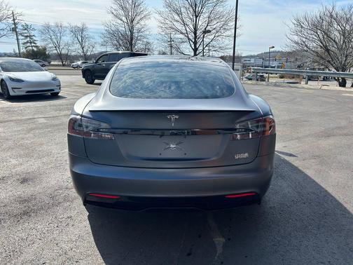 2021 Tesla Model S Plaid