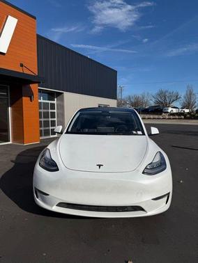 2023 Tesla Model Y Long Range Dual Motor All-Wheel Drive