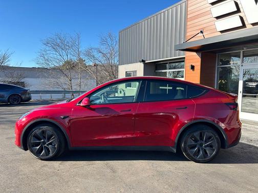 2024 Tesla Model Y Long Range Dual Motor All-Wheel Drive