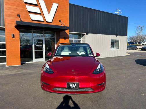 2024 Tesla Model Y Long Range Dual Motor All-Wheel Drive