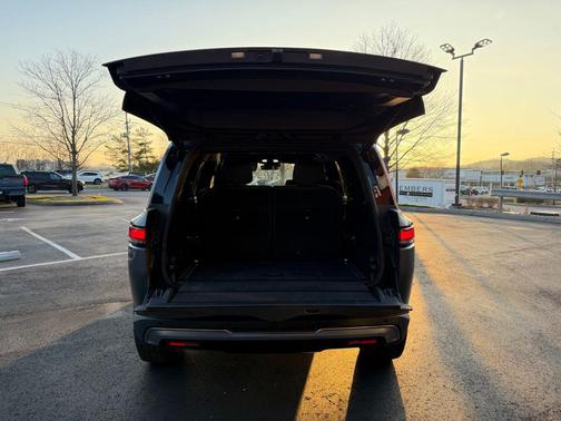 2022 Rivian R1S Launch Edition