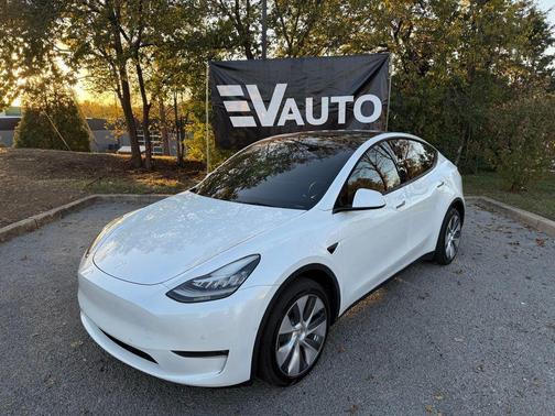 2022 Tesla Model Y Long Range Dual Motor All-Wheel Drive