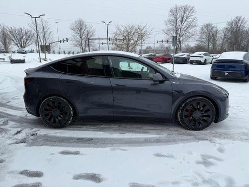 2023 Tesla Model Y Performance Dual Motor All-Wheel Drive