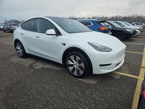 2023 Tesla Model Y Long Range Dual Motor All-Wheel Drive