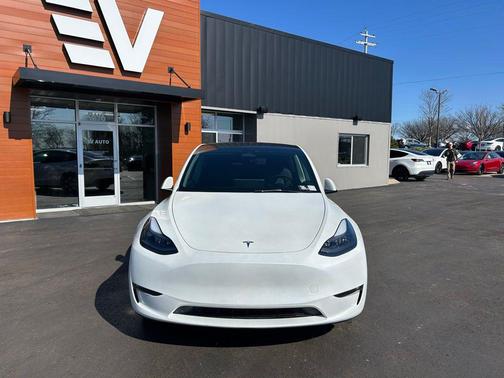 2023 Tesla Model Y Long Range Dual Motor All-Wheel Drive