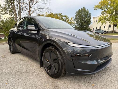 2026 Tesla Model Y Long Range Dual Motor All-Wheel Drive