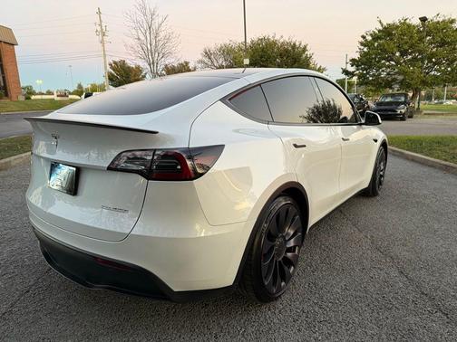 2024 Tesla Model Y Performance Dual Motor All-Wheel Drive