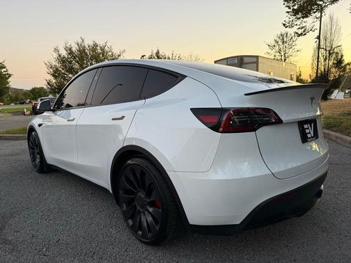 2024 Tesla Model Y Performance Dual Motor All-Wheel Drive