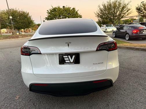 2024 Tesla Model Y Performance Dual Motor All-Wheel Drive