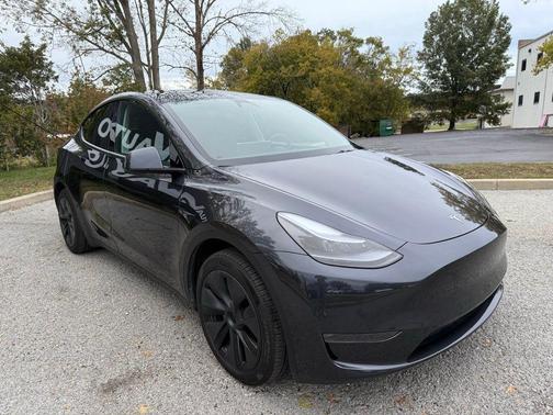 2024 Tesla Model Y Long Range Dual Motor All-Wheel Drive