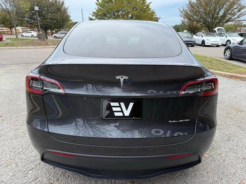2024 Tesla Model Y Long Range Dual Motor All-Wheel Drive