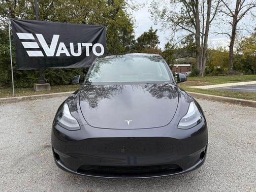 2024 Tesla Model Y Long Range Dual Motor All-Wheel Drive