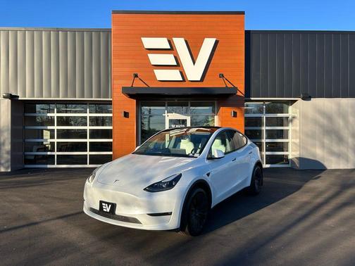 2025 Tesla Model Y Long Range Dual Motor All-Wheel Drive