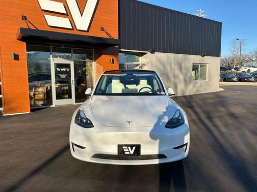 2025 Tesla Model Y Long Range Dual Motor All-Wheel Drive