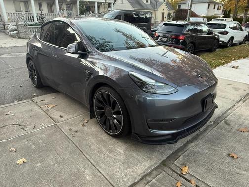 2023 Tesla Model Y Performance