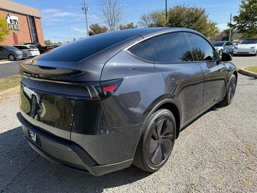 2026 Tesla Model Y Long Range Dual Motor All-Wheel Drive