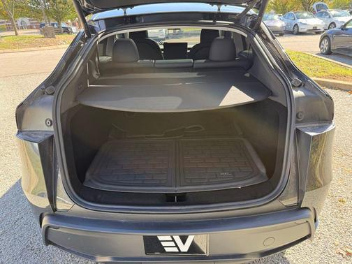 2026 Tesla Model Y Long Range Dual Motor All-Wheel Drive