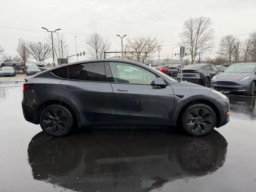 2025 Tesla Model Y Long Range Dual Motor All-Wheel Drive