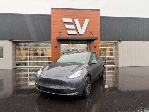 2025 Tesla Model Y Long Range Dual Motor All-Wheel Drive