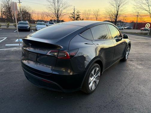2024 Tesla Model Y Long Range Dual Motor All-Wheel Drive