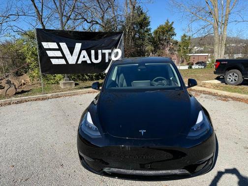 2023 Tesla Model Y Long Range Dual Motor All-Wheel Drive