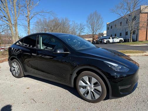 2023 Tesla Model Y Long Range Dual Motor All-Wheel Drive