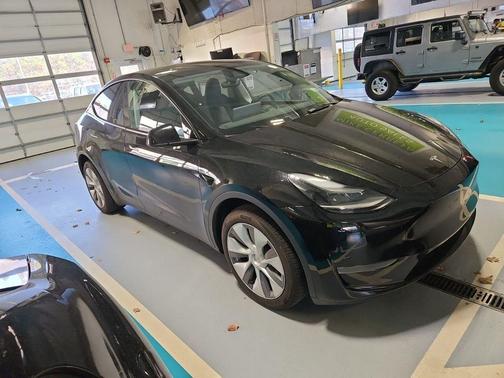 2023 Tesla Model Y Long Range Dual Motor All-Wheel Drive