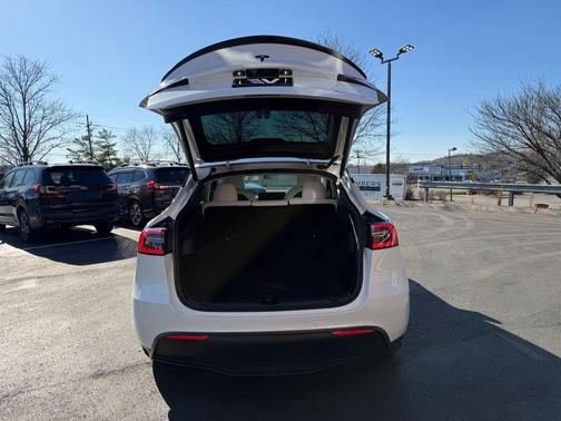 2021 Tesla Model Y Long Range Dual Motor All-Wheel Drive