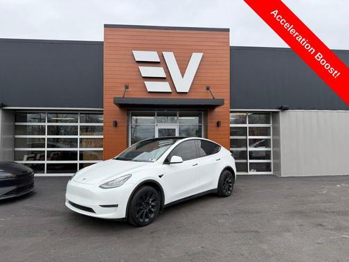 2022 Tesla Model Y Long Range Dual Motor All-Wheel Drive