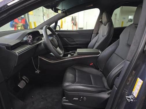 2023 Tesla Model X Plaid Tri Motor All-Wheel Drive