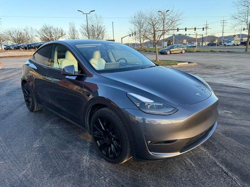2023 Tesla Model Y Long Range Dual Motor All-Wheel Drive