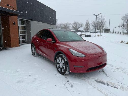 2023 Tesla Model Y Long Range Dual Motor All-Wheel Drive