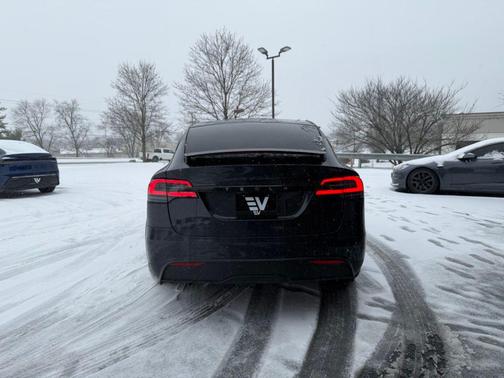 2024 Tesla Model X Long Range