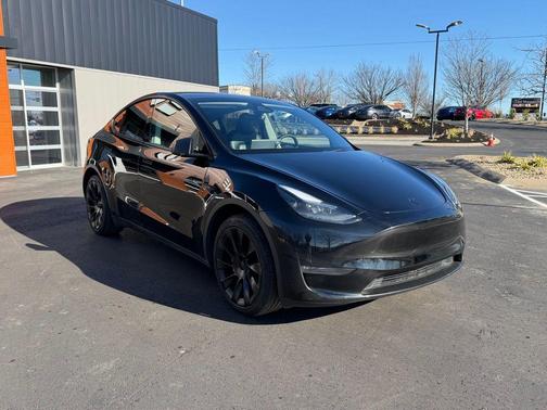 2023 Tesla Model Y Long Range Dual Motor All-Wheel Drive