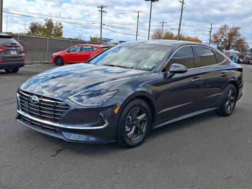 2023 Hyundai SONATA SE