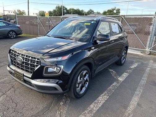 2023 Hyundai VENUE SEL