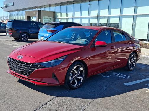 2023 Hyundai ELANTRA SEL